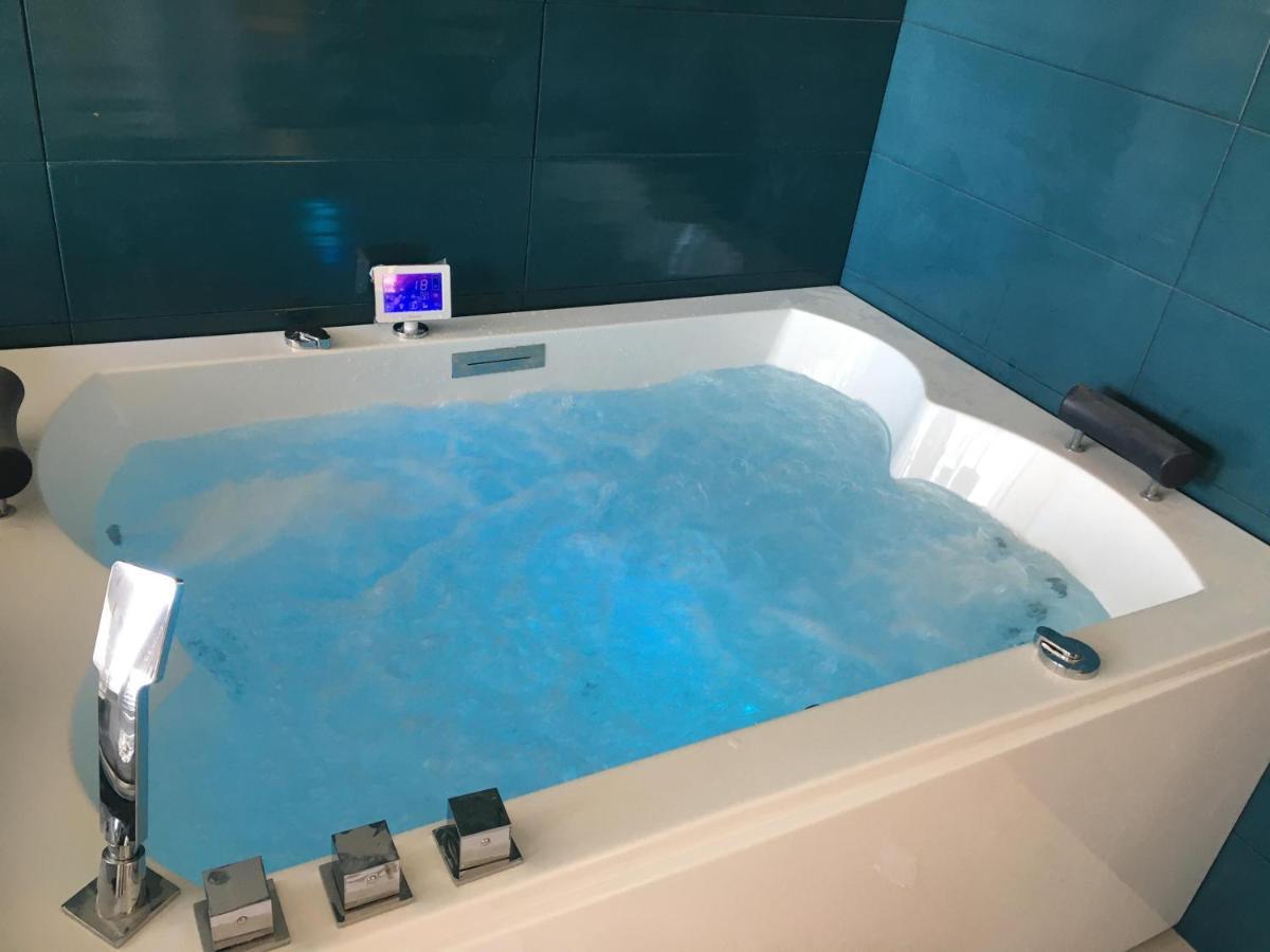 appartement luxe balnéothérapie au village naturiste du cap d'agde Extérieur photo